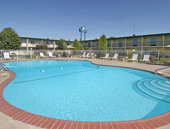 Days & By Wyndham Lexington
